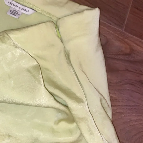 Green Flowy Skirt - Picture 4 of 4